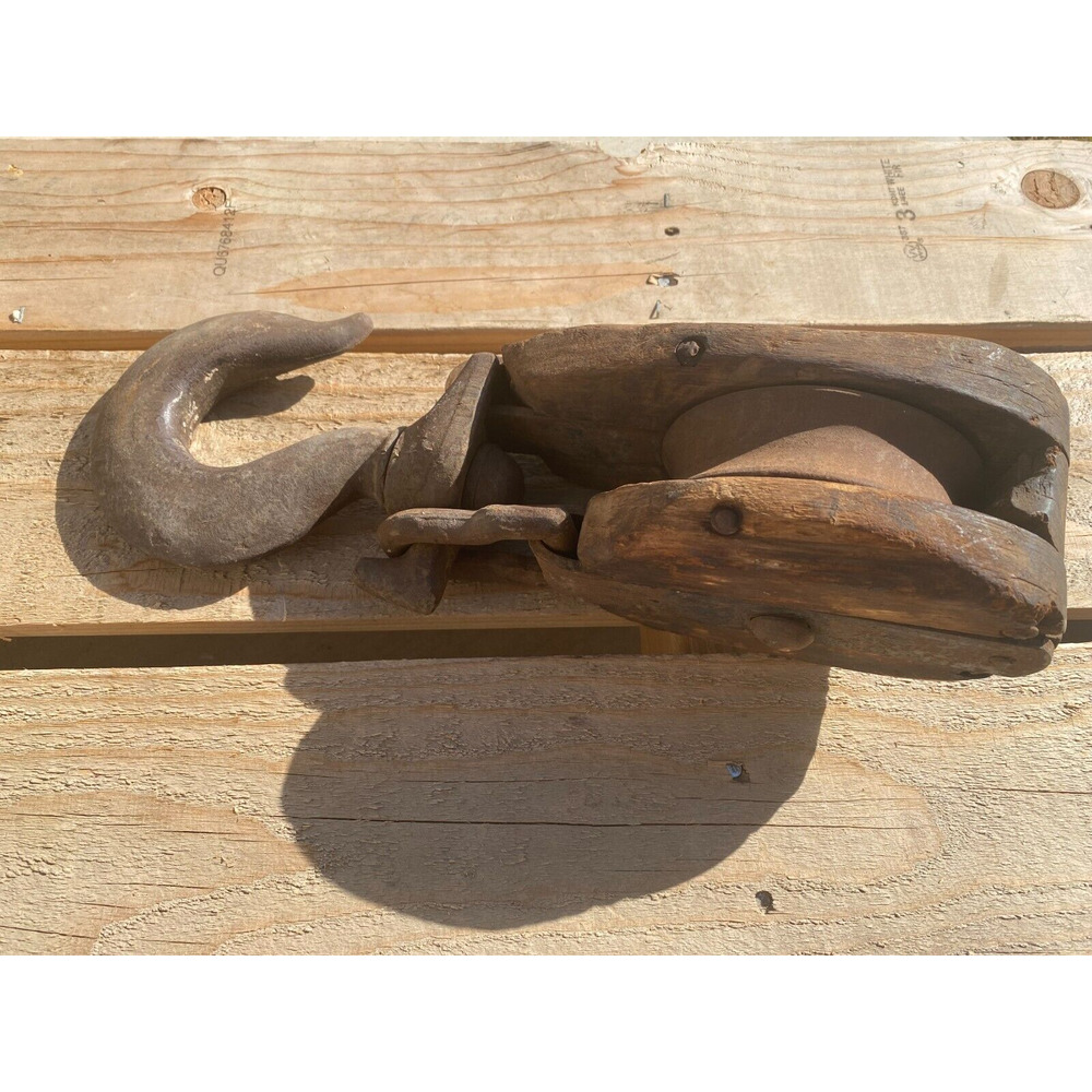 Vintage ANVIL Single Pulley Block & Tackle Large Hook Wooden Case Side Latch 16"